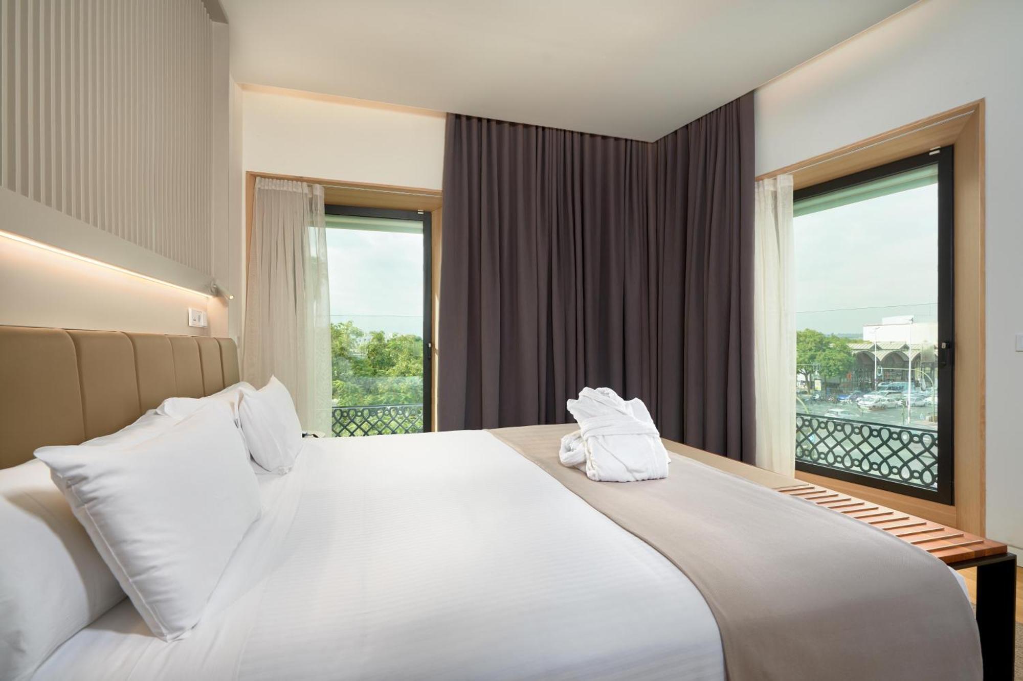 Hotel Kivir Seville Ngoại thất bức ảnh